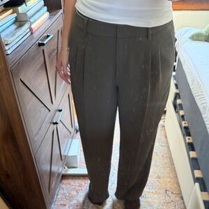 Aritzia The Effortless Pant low Rise trouser in Olive Green